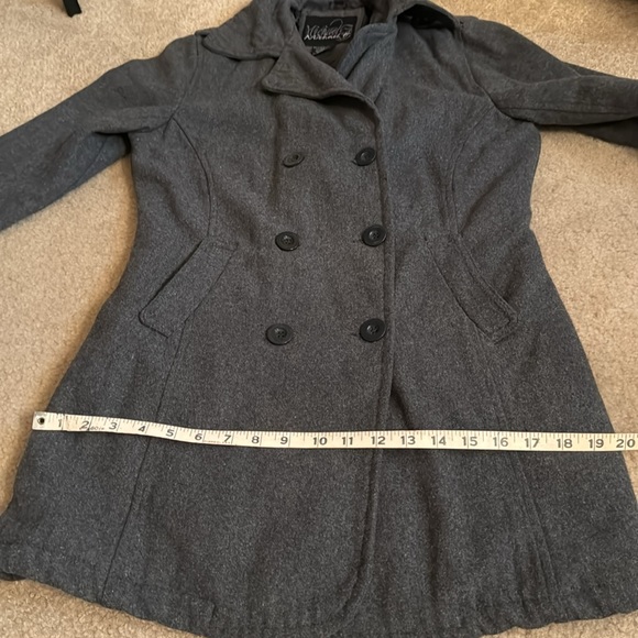 JUNIORS - Gray Coat - Size X- Large - Picture 11 of 13